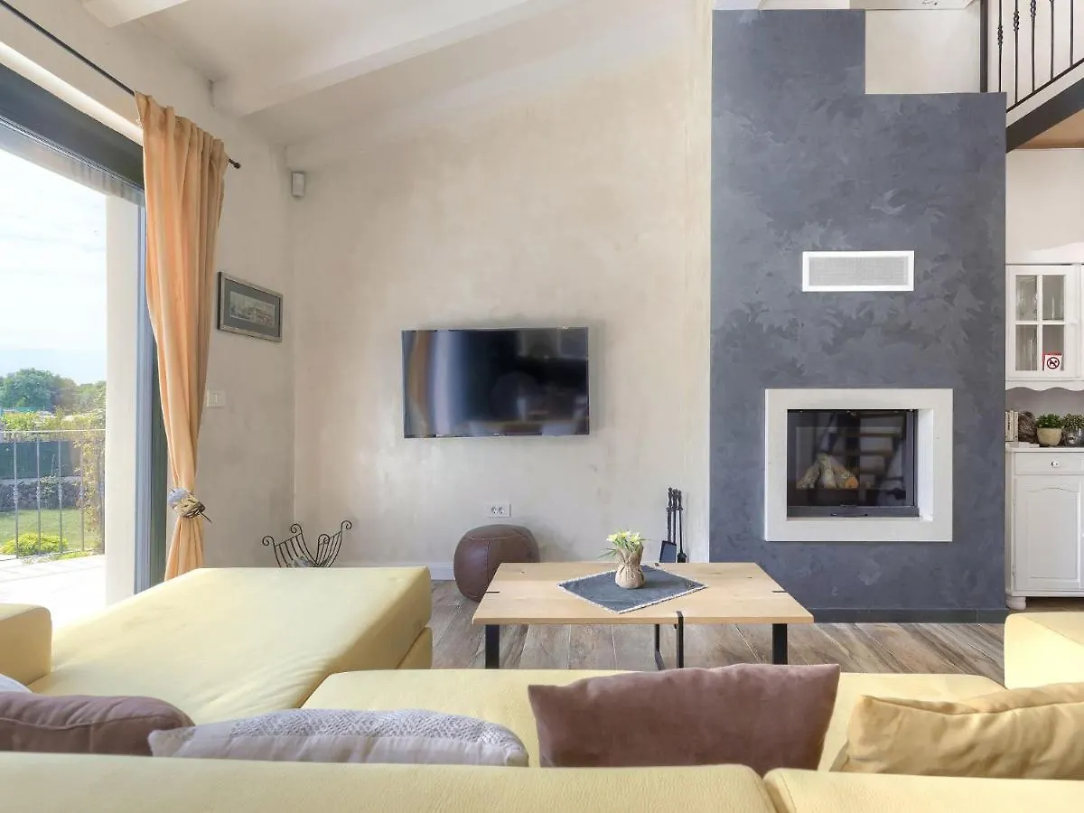 Holiday Home Villa Bernard Rovigno Croazia